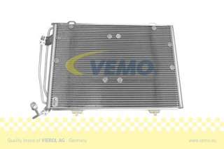 Chłodnica klimatyzacji VEMO V30-62-1021