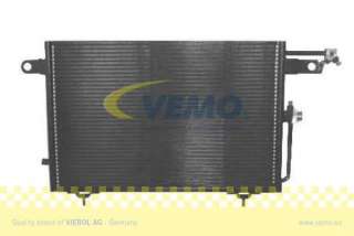 Chłodnica klimatyzacji VEMO V15-62-1002