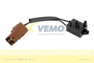 Włącznik, wysprzęglanie (sterowanie silnika) VEMO V42-73-0010